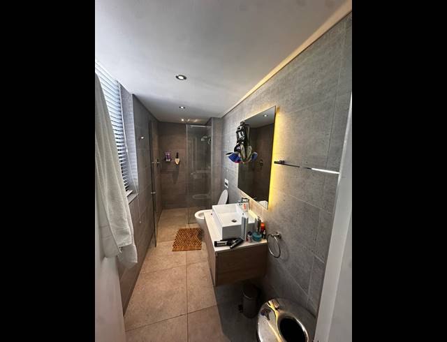 2 BEDROOM APARTMENT TO LET IN VREDEHOEK
